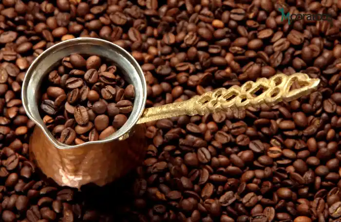 8- مضرات کافئین قهوه : فشار خون بالا