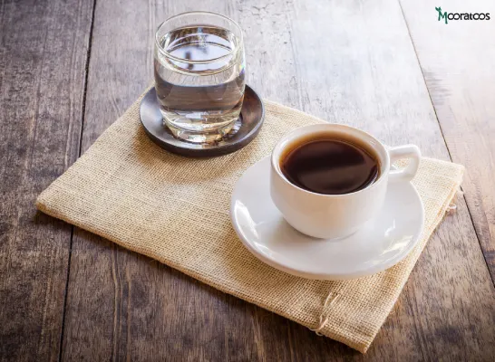  اهمیت نوشیدن آب بعد از قهوه